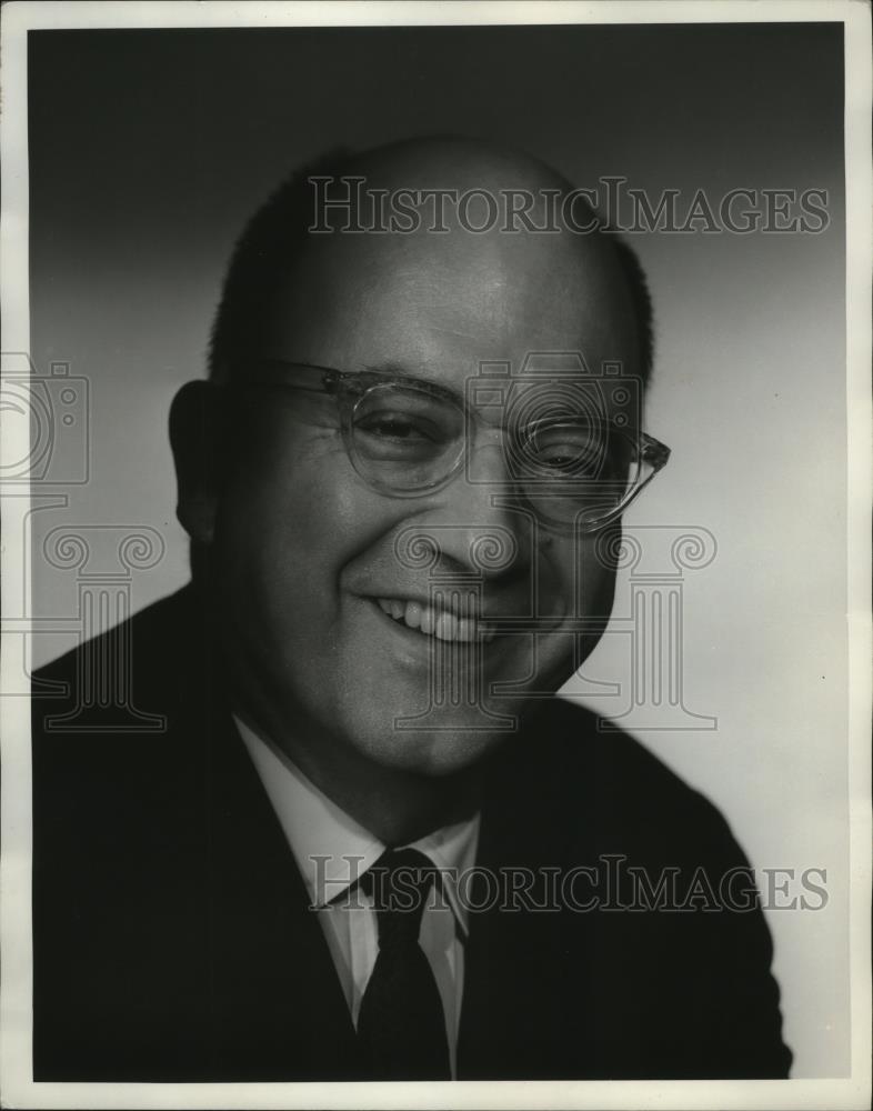 1969 Press Photo Abe Burrows, Director of Forty Carats, National Company - Historic Images