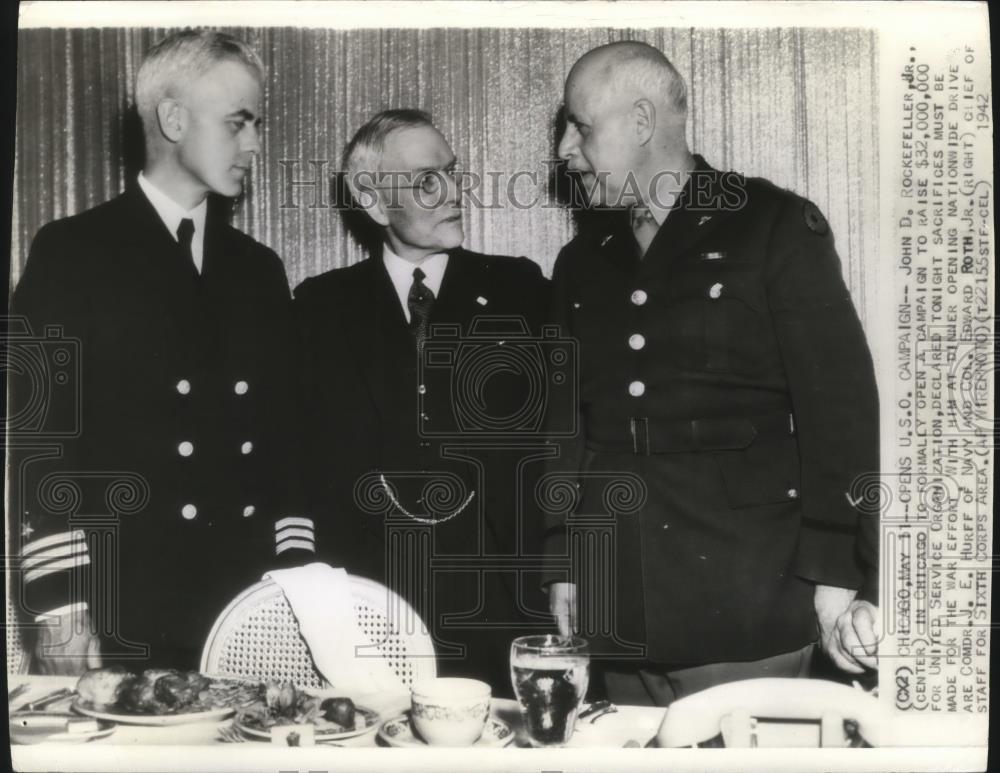 1942 Press Photo John Rockefeller Jr. with Comdr. J.E. Hurff and Col. E. Roth Jr - Historic Images