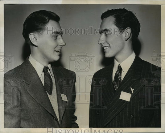 1944 Press Photo New York Thomas Hughes and Harris Woddord NYC - Historic Images