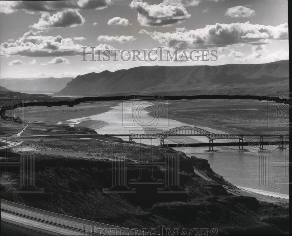 1963 Press Photo View of the Wanapum Dam - spx09186 - Historic Images