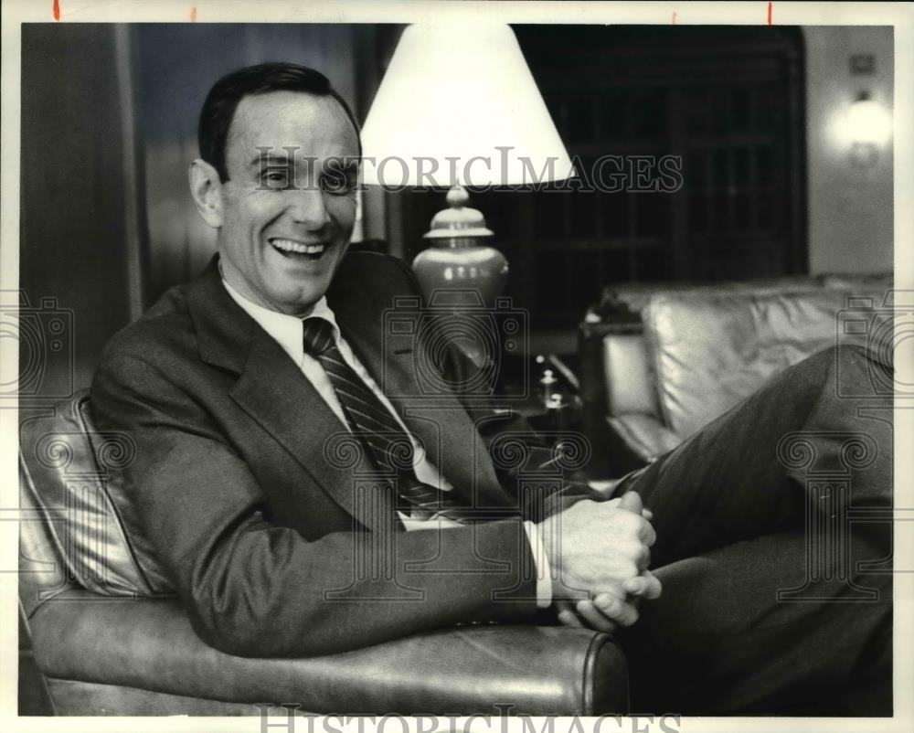 1980 Press Photo Louis Mitchell, new Cavs owner at CAC - cva33422 - Historic Images