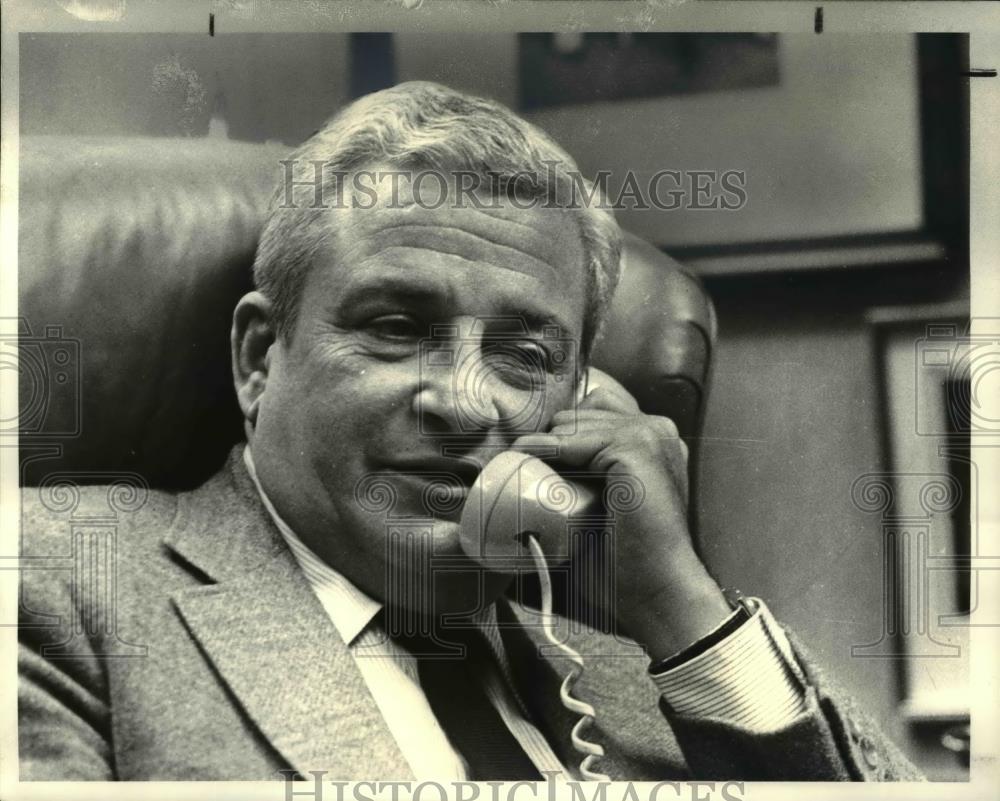1982 Press Photo Cleveland Brown Owner Art Modell - cva33440 - Historic Images