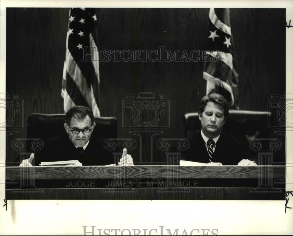 1983 Press Photo Common Pleas Judge Judge James J McMonagle &amp; Thomas Lambros - Historic Images