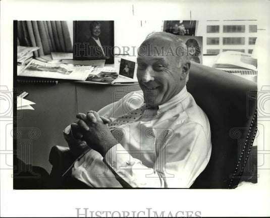 1989 Press Photo Lawyer McKnight of Calfee, Halter & Griswold- Livington - Historic Images