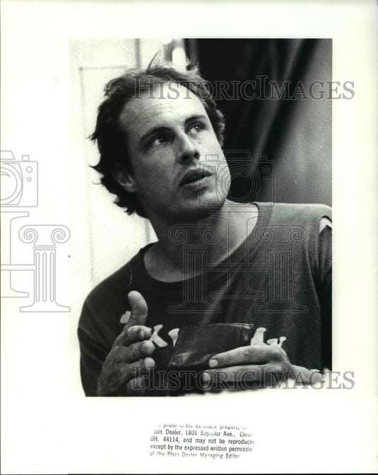 1988 Press Photo Kevin Lee Mayer, Welfare recipient at St Patrick's Church - Historic Images