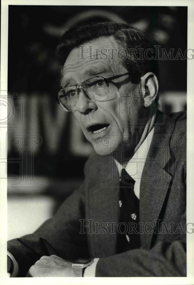 1984 Press Photo CWRU Assistant Dean Ted Mearns - cva33673 - Historic Images