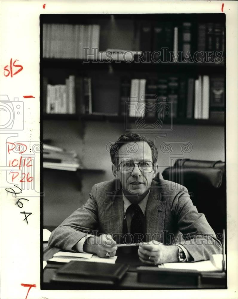1980 Press Photo Edward Means- CWRU Professor of Law - cva33693 - Historic Images