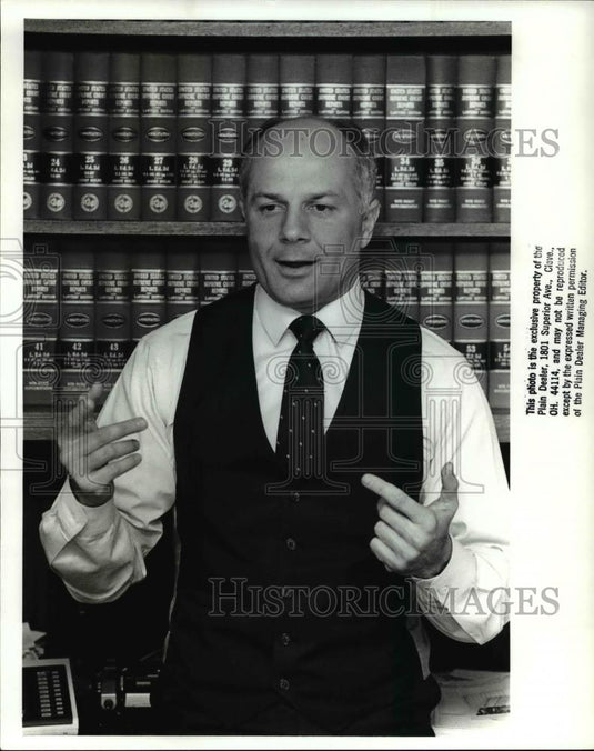 1988 Press Photo Thomas Neros, Kennedy Assassination Theorist - cva33758 - Historic Images