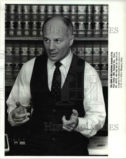 1988 Press Photo Thomas Neros, Kennedy Assassination Theorist - cva33759 - Historic Images
