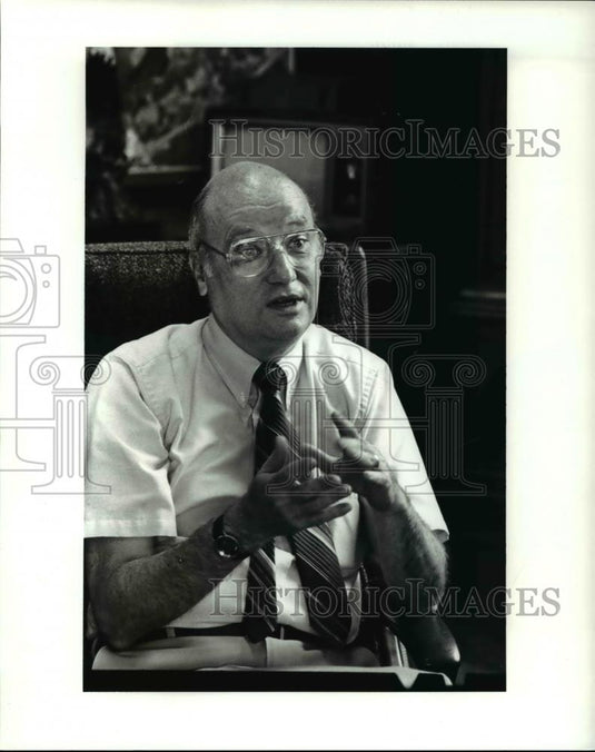 1989 Press Photo Lester N Nero, Painsville City Manager - cva33760 - Historic Images