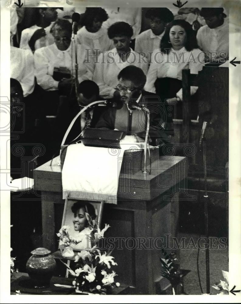 1990 Press Photo Rev Otis Newton, Service at Seville Baptist Church - cva33768 - Historic Images