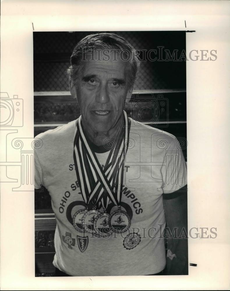 1991 Press Photo Herman Miotek Senior Olympics with his medals - cva33846 - Historic Images
