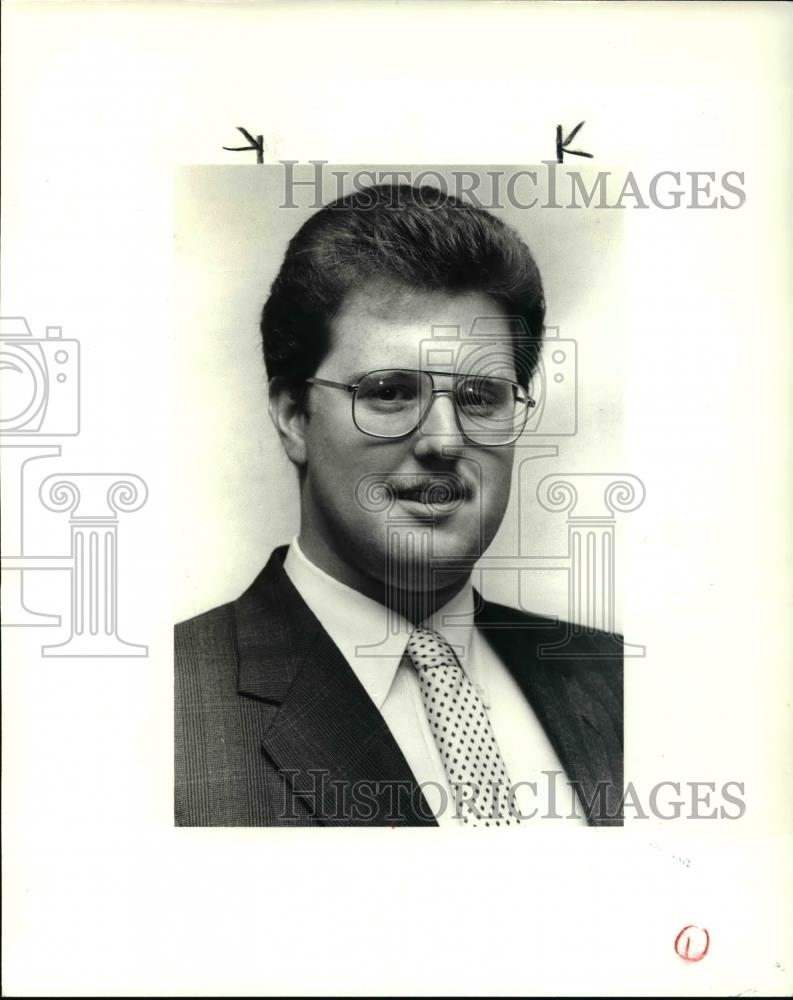1985 Press Photo Steve Mixter, an intern at Jones Day Law Firm - cva33885 - Historic Images