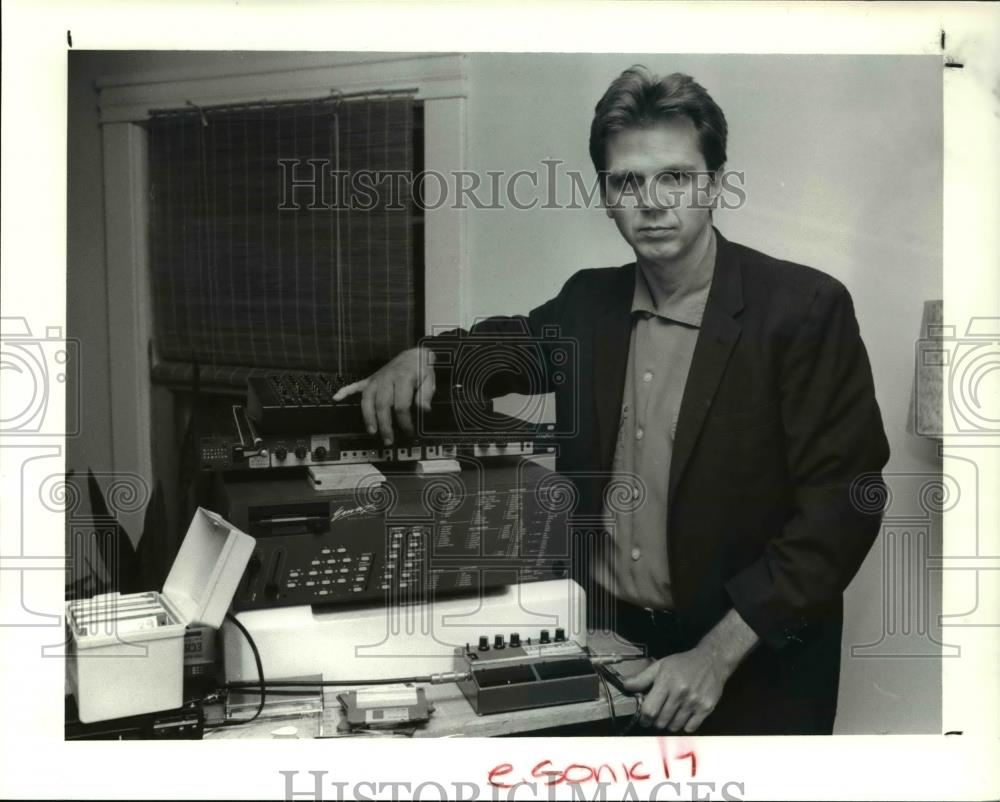 1991 Press Photo Dennis Maxfield, co director of Sonic Disturbance Festival - Historic Images