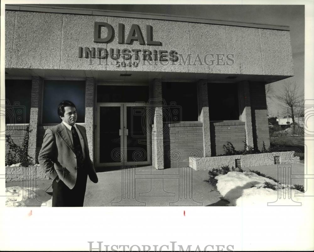 1991 Press Photo Bob Nazarini, Gen. Manager of Dial Industries - cva34002 - Historic Images