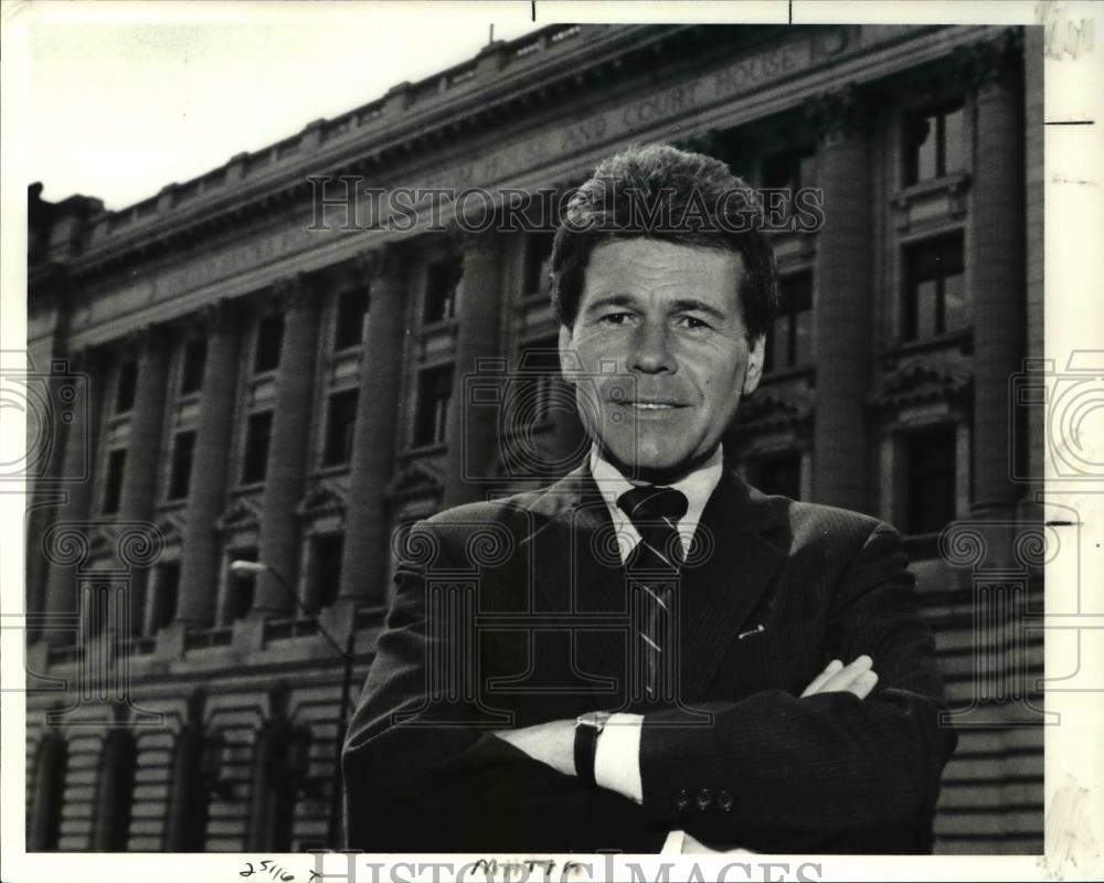 1991 Press Photo Judge Paul R. Matia appointed to the federal bench by Preside - Historic Images