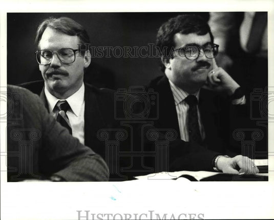 1989 Press Photo Councilmen Ray Piaka & James Rokaki during Ameritrust hearings - Historic Images
