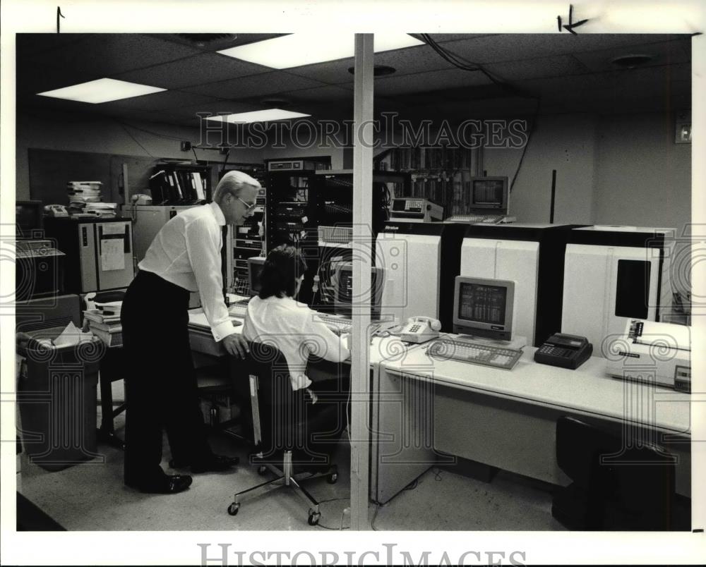 1991 Press Photo Bob Phillips, Sr VP Operations &amp; Dan Bunsey of General Computer - Historic Images