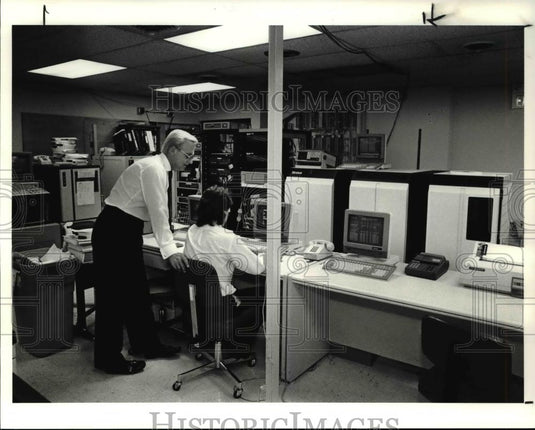 1991 Press Photo Bob Phillips, Sr VP Operations & Dan Bunsey of General Computer - Historic Images