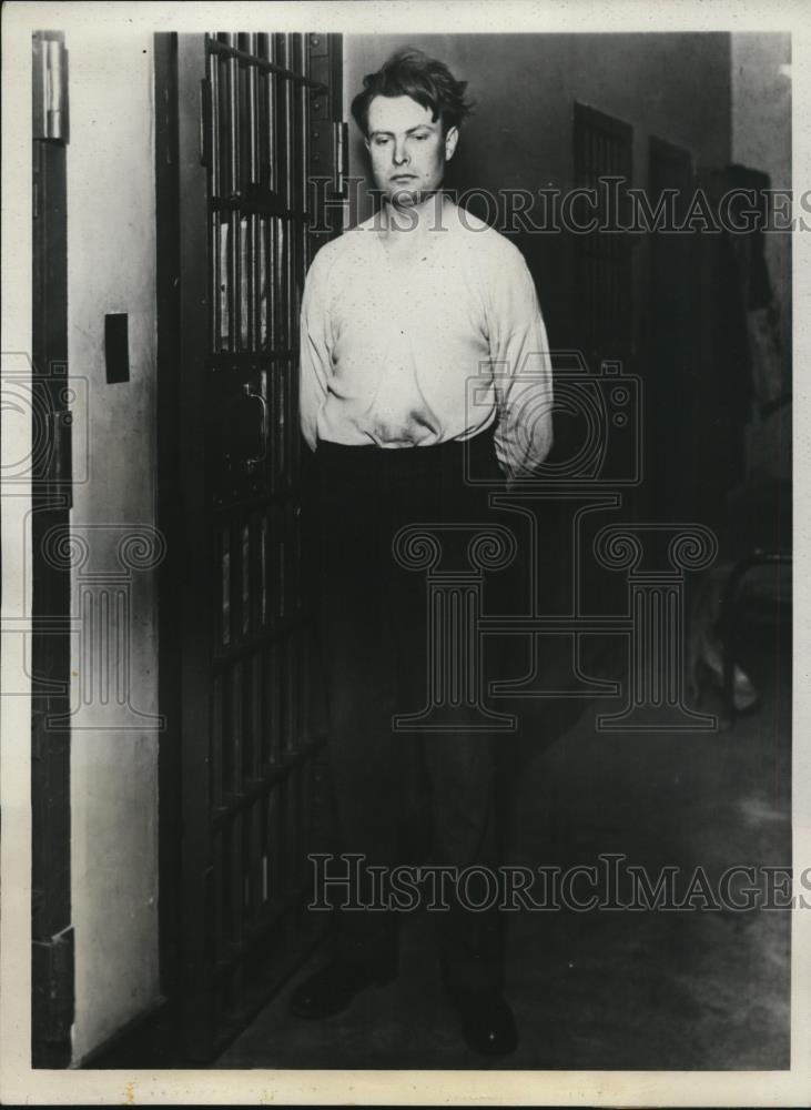 1932 Press Photo Walter Hoffman in Allen County Jail for Family&#39;s Murders - Historic Images