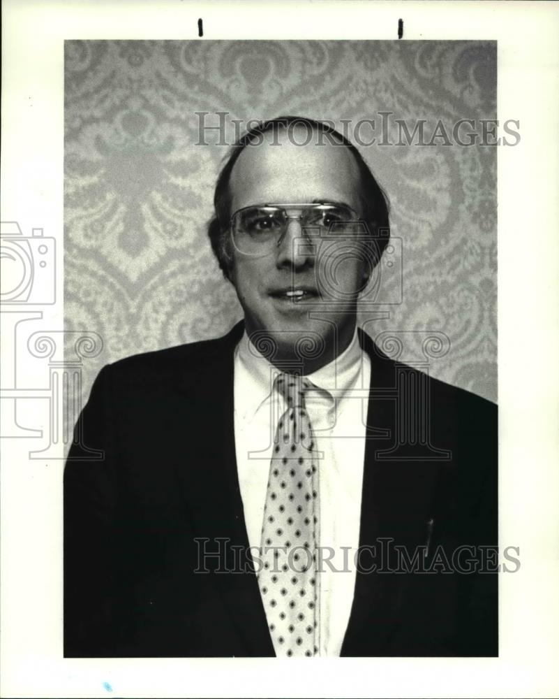 1984 Press Photo Frank Mastrapasqua, chief economist for Smith Barney - Historic Images