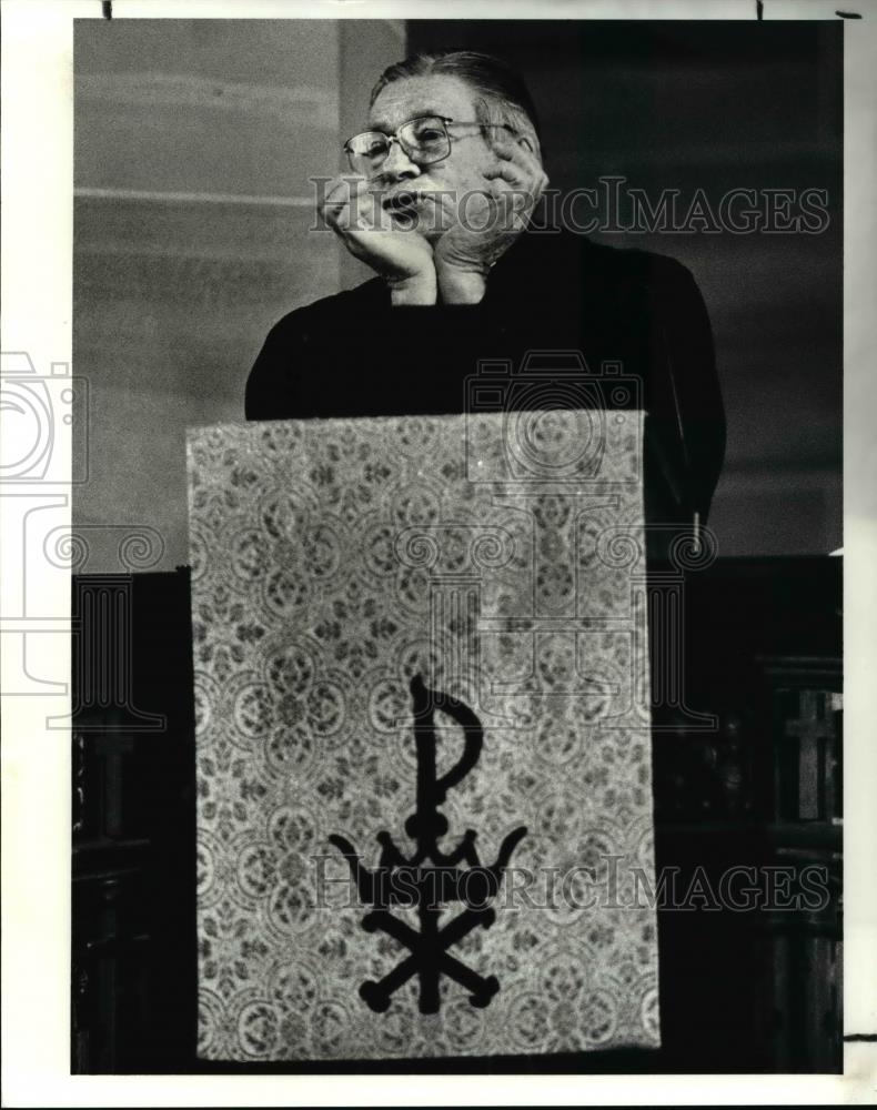1987 Press Photo The Rev. Dr. Beyers Naude preaches at Fairmount Church - Historic Images