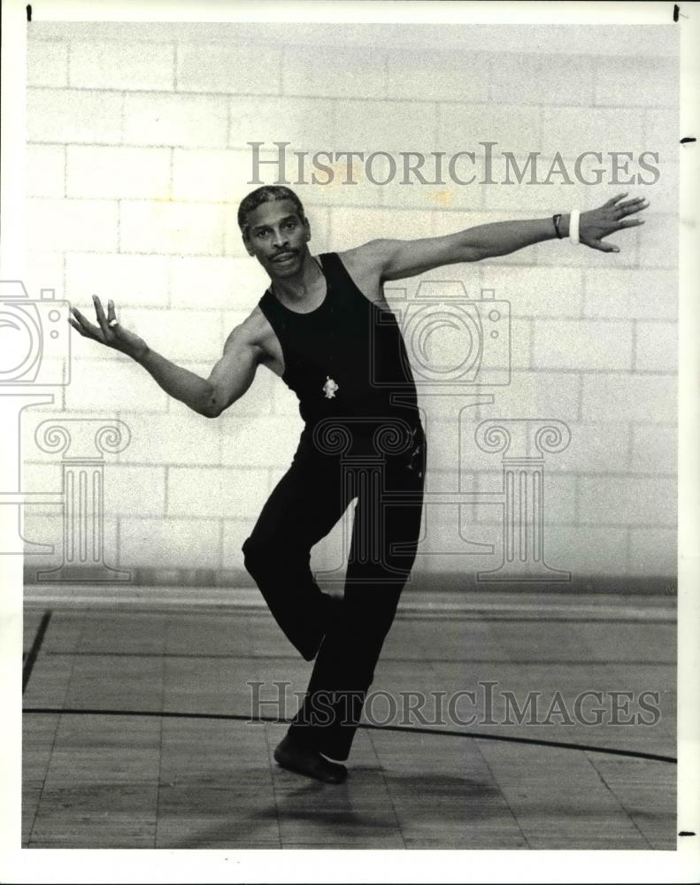 1987 Press Photo Louis Naylor, dancer - cva34293 - Historic Images