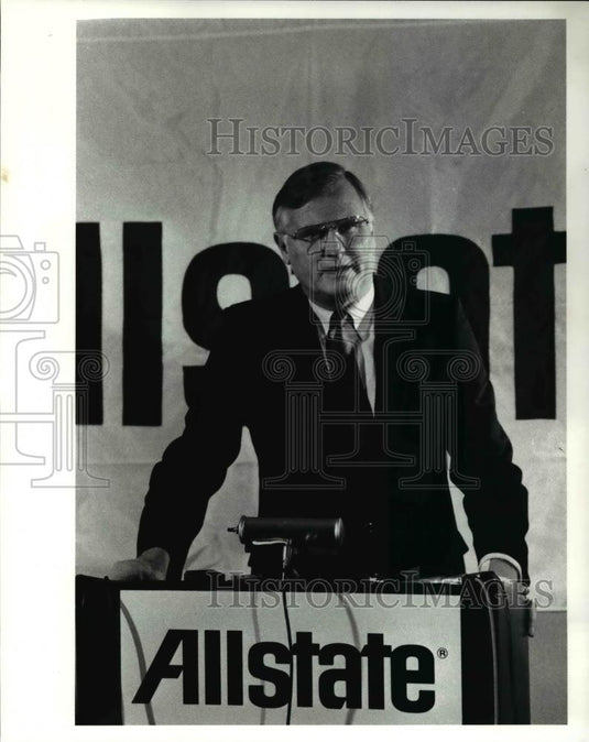 1989 Press Photo Russ Peterson, Vice President of Allstate at Hudson - cva34377 - Historic Images