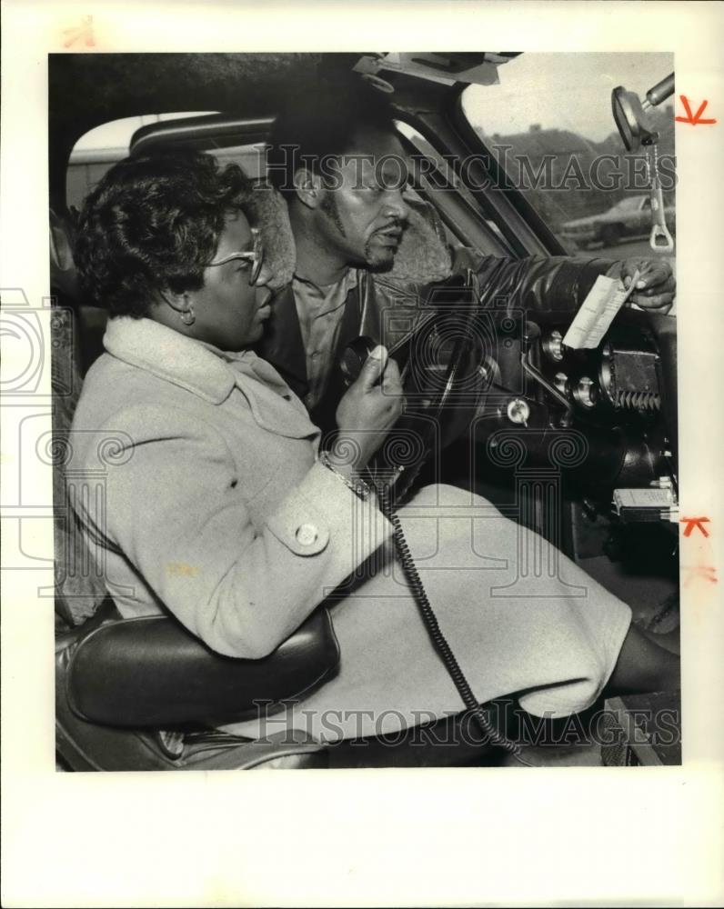 1981 Press Photo Tom C., Fannie Phillips, Neighborhood Patrol, guards the area - Historic Images
