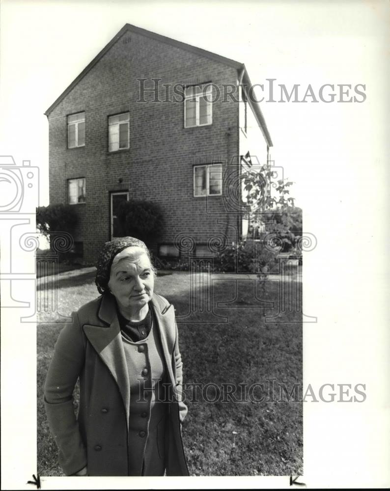 1983 Press Photo Ann Payne&#39;s home bought by government for airport project - Historic Images