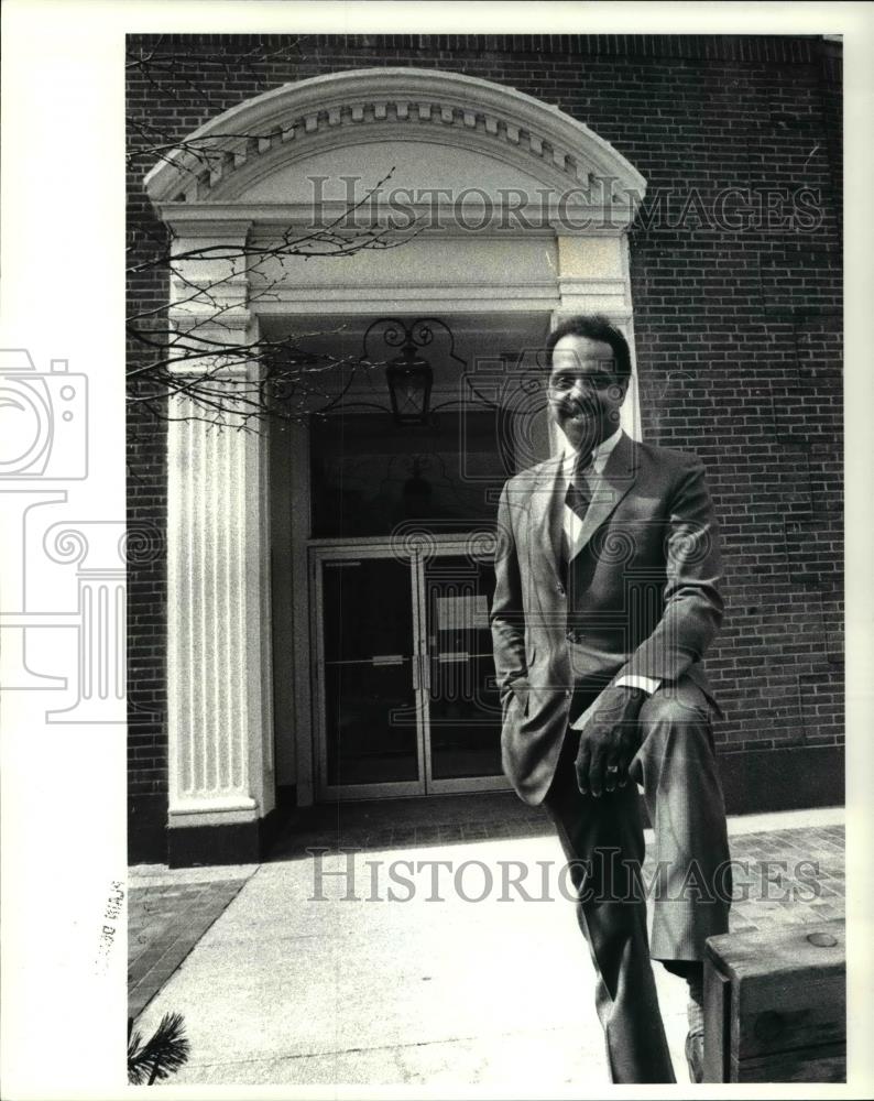 1985 Press Photo General Manager Hubert B Payne of WOIO- Channel 19 - cva34476 - Historic Images