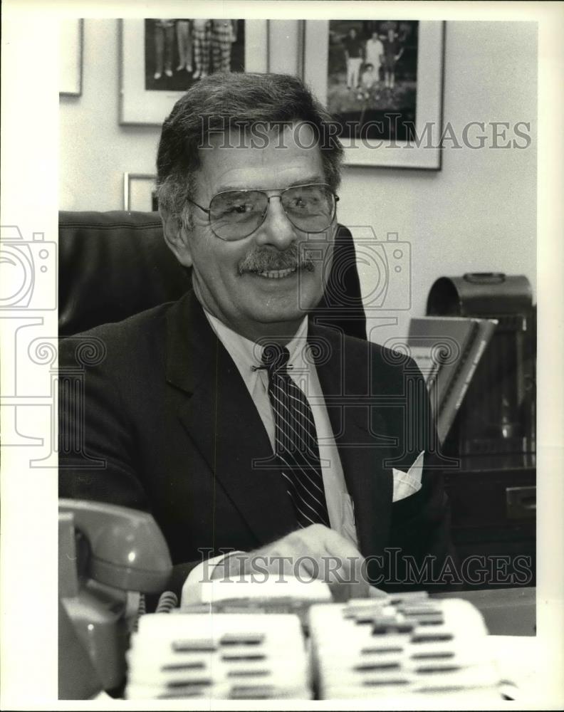 1984 Press Photo Elmer I Paull of Prescott, Ball and Turben - cva34492 - Historic Images