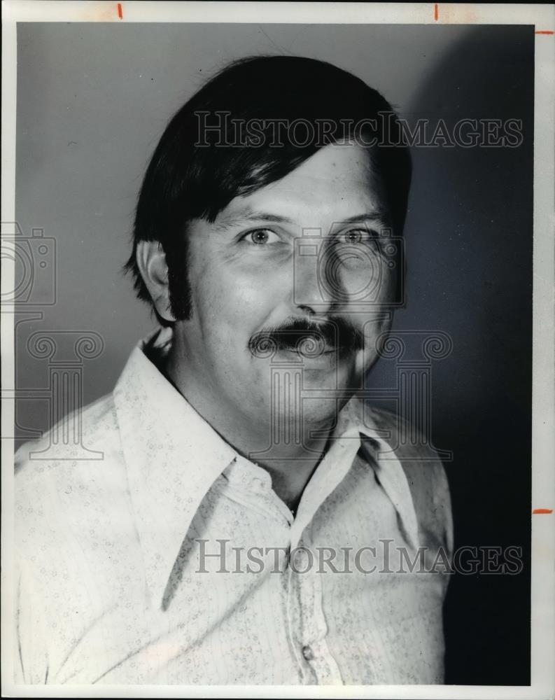 1977 Press Photo Alan Pearch, Candidate for Mayor of Chagrin Falls - cva34520 - Historic Images
