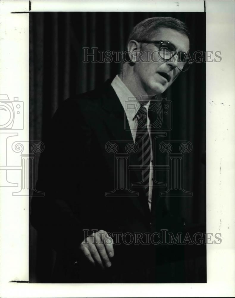 1990 Press Photo Rep Donald J Pease of Oberlin, Ohio at City Club - cva34525 - Historic Images