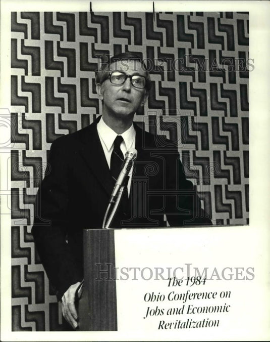 1984 Press Photo US Rep Donald J Pease at Ohio Conference on Jobs & Economic Rev - Historic Images