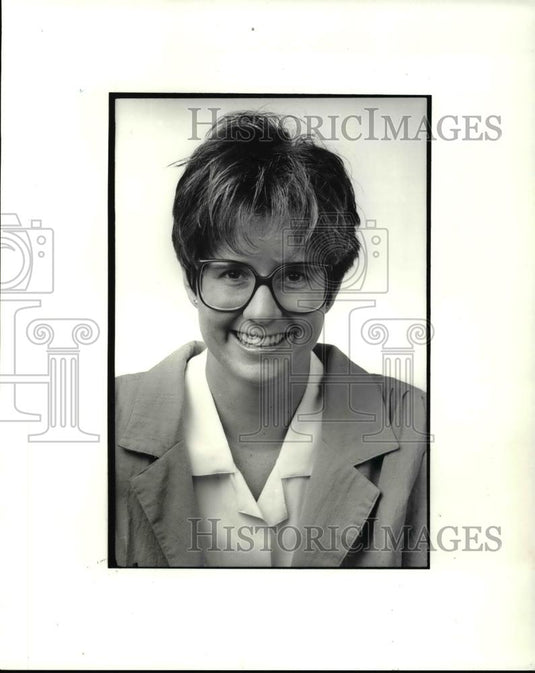 1989 Press Photo Andrea M Muto, City Desk Intern for The Plain Dealer - Historic Images