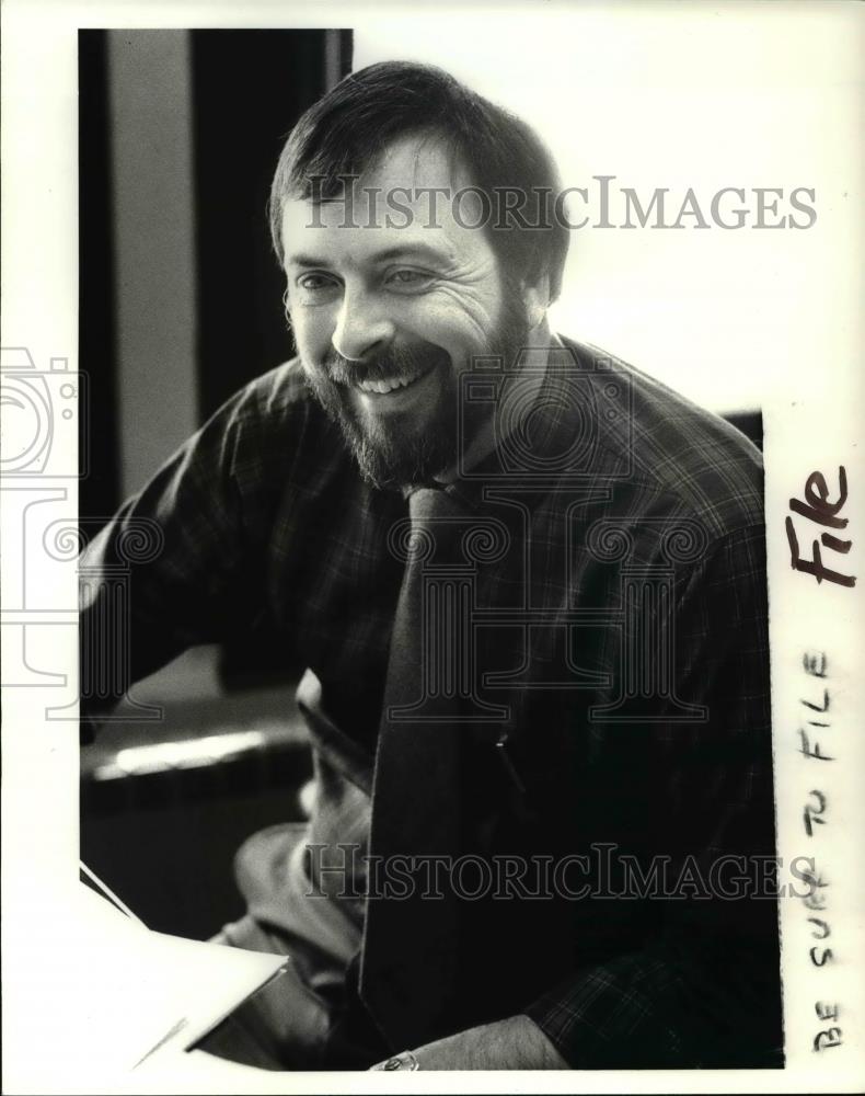 1987 Press Photo Assistant Geauga County Engineer Robert L Phillips - cva34714 - Historic Images