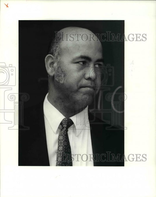 1991 Press Photo Case's Pre-Med Program Director Dr Jim Phillips - cva34719 - Historic Images