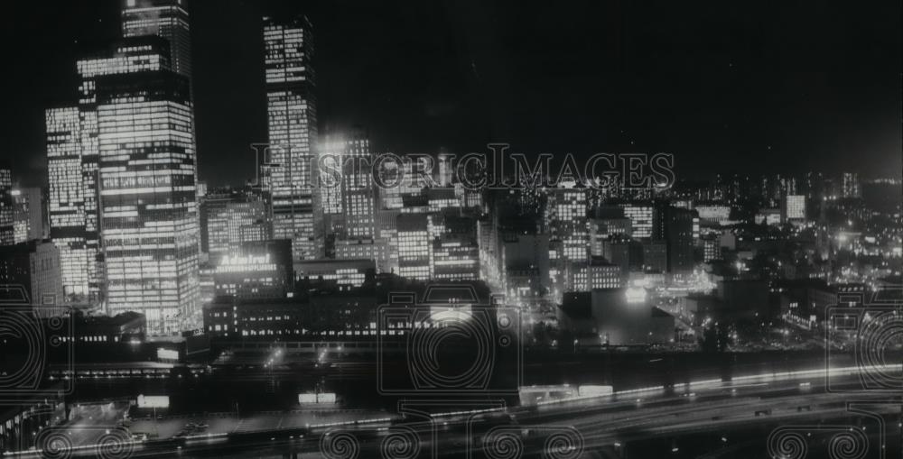 1977 Press Photo Night view of Toronto Canada - cva37698 - Historic Images