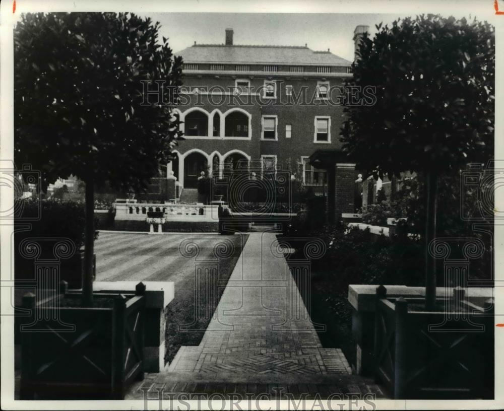 1976 Press Photo Samuel Mather mansion and sunken garden - cva37746 - Historic Images