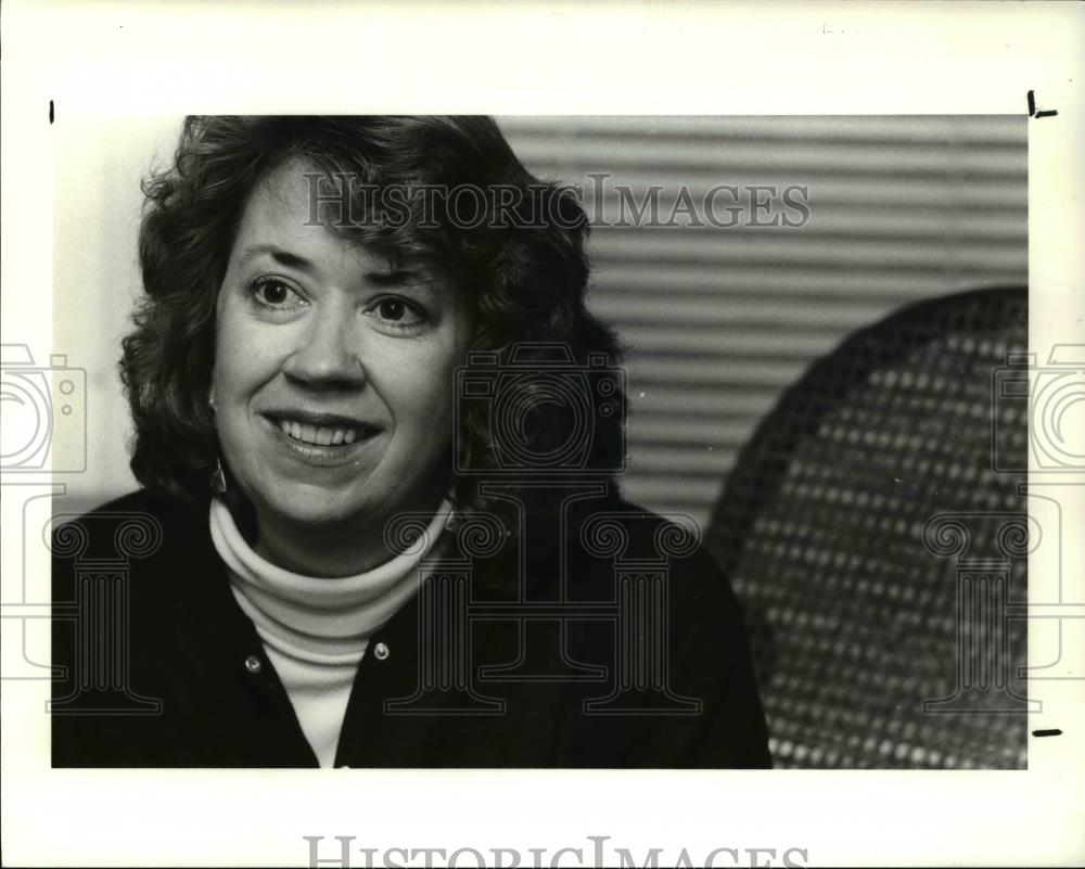 1990 Press Photo Sarah May directing play at Dobama - cva37753 - Historic Images