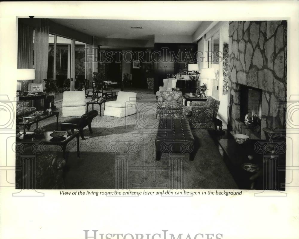 1981 Press Photo Ronald Reagan&#39;s view of the living room - cva37789 - Historic Images