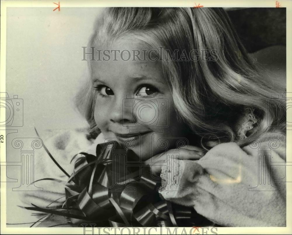 1981 Press Photo A child's simple smile - cva37878 - Historic Images