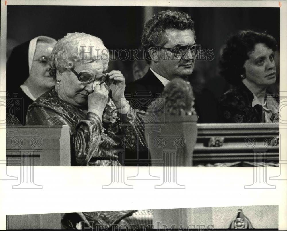 1980 Press Photo Scenes at Anthony M Pilla&#39;s installation as Bishop - cva37907 - Historic Images