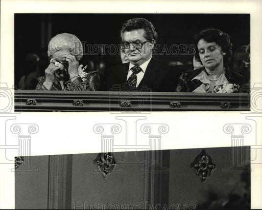 1981 Press Photo Mother, Brother & sister of Anthony Pilla- installed as Bishop - Historic Images