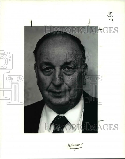 1991 Press Photo Olmstead Falls Mayor Thomas Jones - cva37945 - Historic Images