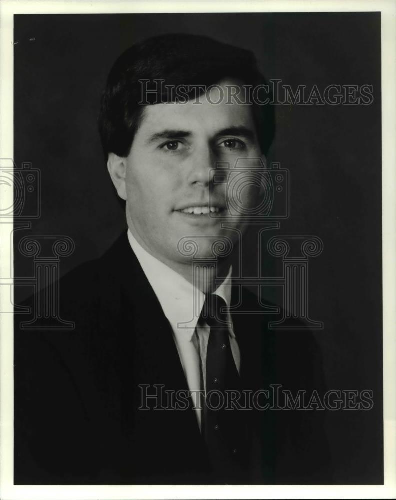 1989 Press Photo Jeffrey A Jones, Plant Manager Automated Packaging Systems Inc - Historic Images