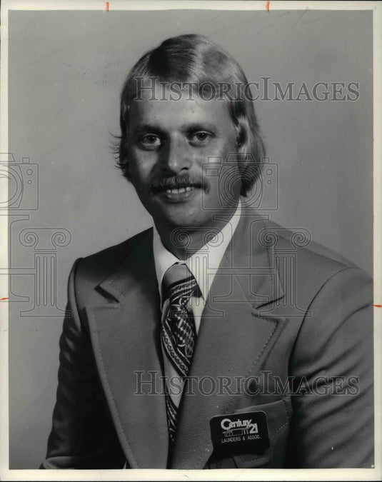1976 Press Photo Ray Matjasic, Jr., Launders & Associate Inc., Real Estate - Historic Images