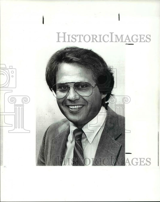1987 Press Photo Alen Michael of A&M Builders Inc - cva38073 - Historic Images