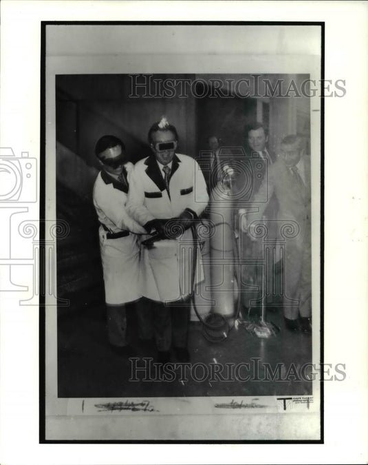 1994 Press Photo Mayor Ralph J Perk Sr at opening of Metals Show - cva38082 - Historic Images